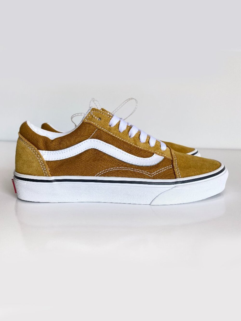 VANS Old Skool Eco Yellow / Gold Suede Skate Sneakers Shoes Women’s 7 Men’s 5.5